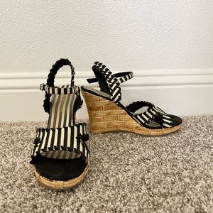 Black and white striped wedges | size 8